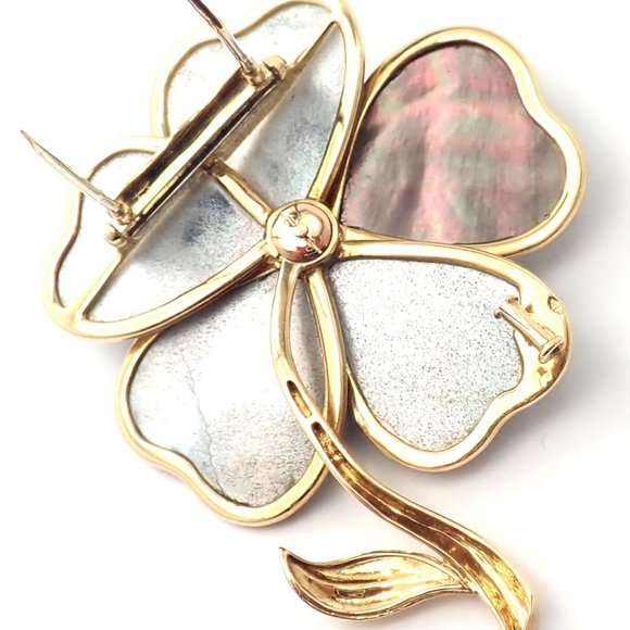 Van Cleef & Arpels Clématite 18k Yellow Gold Diamond Gray Mother of Pearl Brooch - Picture 5 of 9